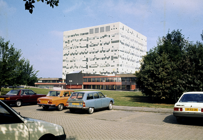 800544 Gezicht op het gebouw van de faculteit Tandheelkunde (F.A.F.C. Wentgebouw) van de Rijksuniversiteit Utrecht ...